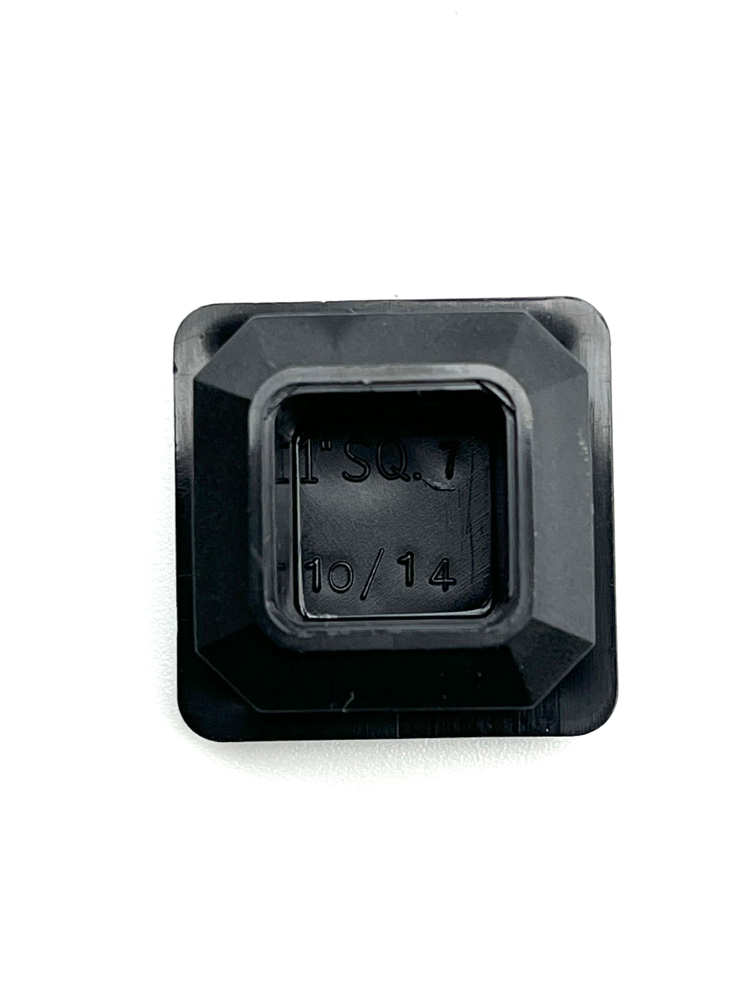 Airstream 1" Square Push-In Plug - 203731