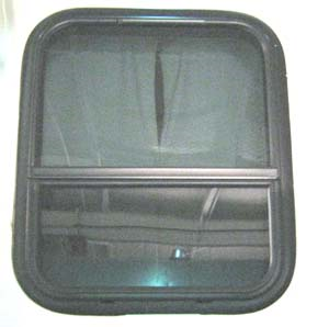 Airstream 8" Vented Window, 19.25" x 22.75" - 371381-02