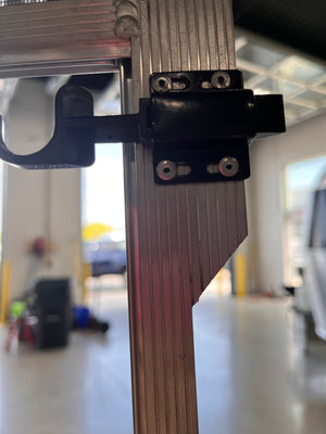 Airstream Bullet Type Screen Door Latch - 381454