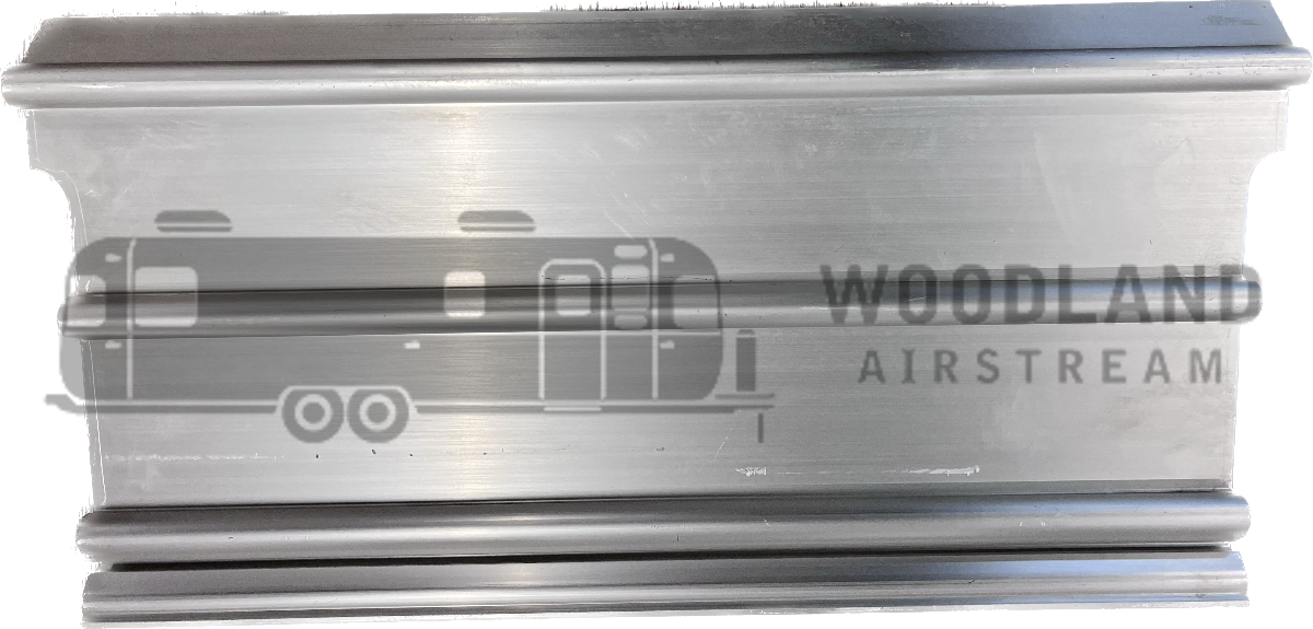 Airstream Lower Plate for Aluminum Double Step Assembly - 410200