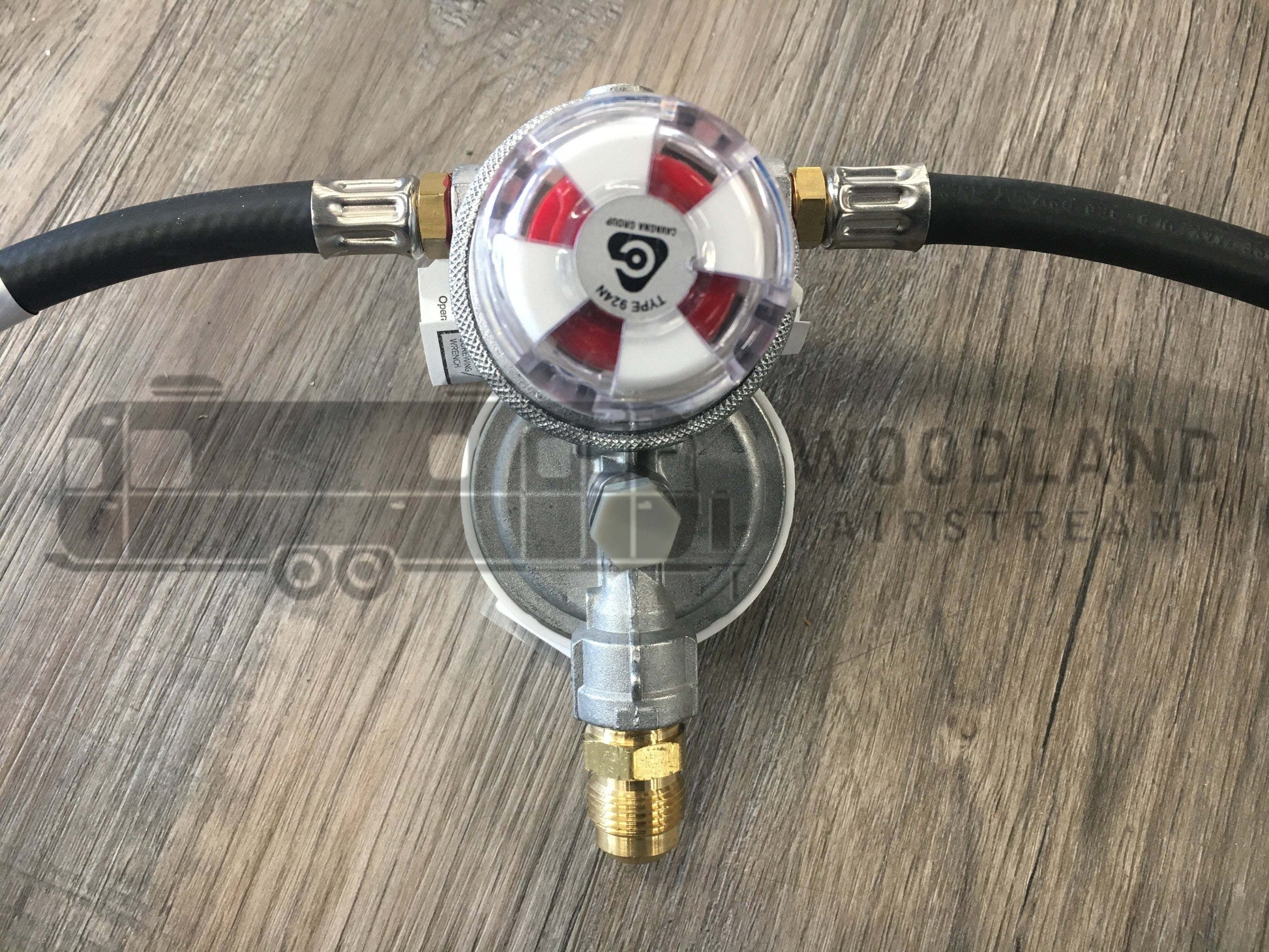 Airstream LPG Propane Gas Regulator with 11" Pigtails - 602332-09