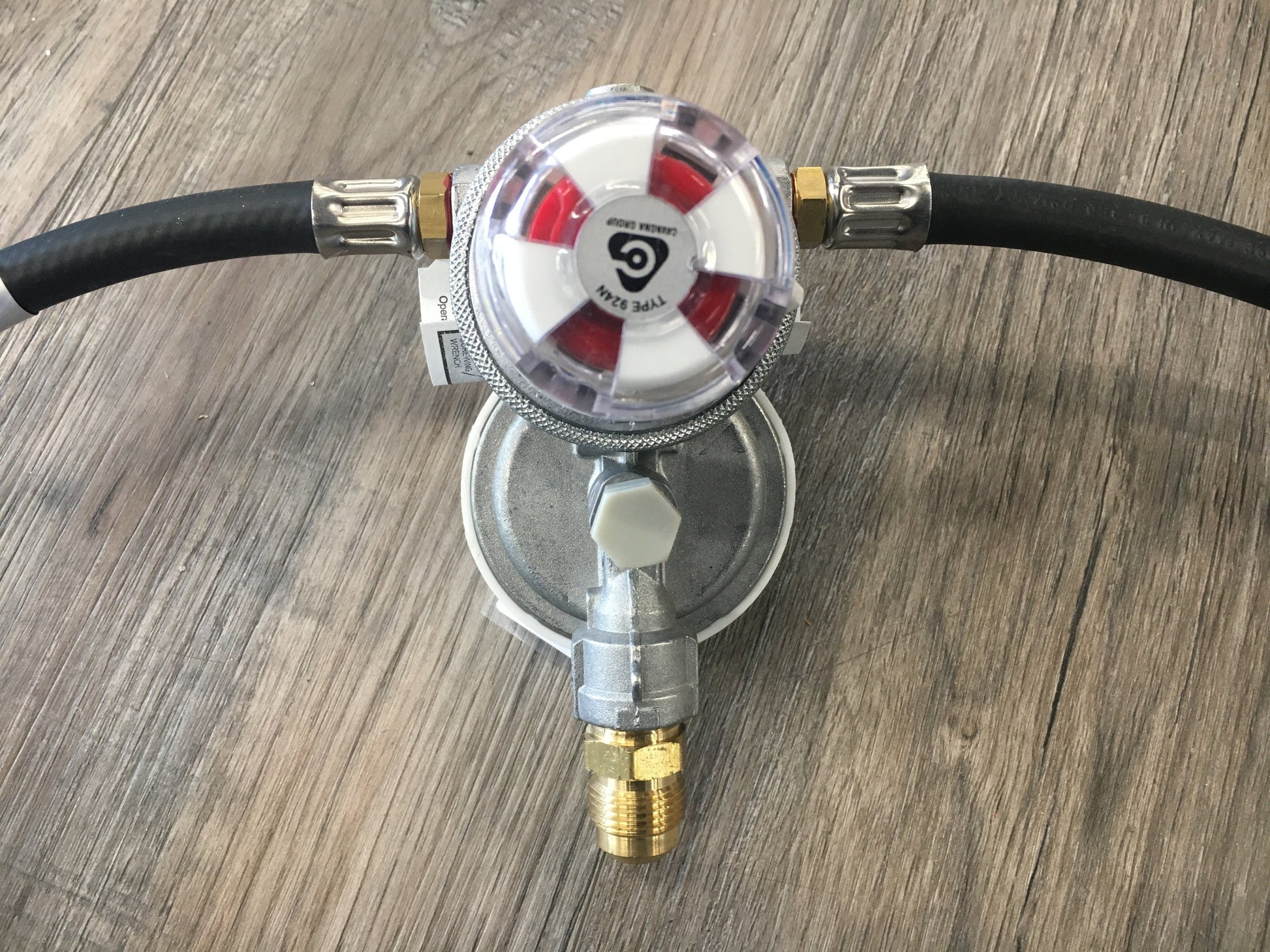 Airstream LPG Propane Gas Regulator with 11" Pigtails - 602332-09