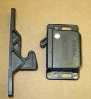 Airstream Catch Grabber Door Latch, 5 LB - 381228-02