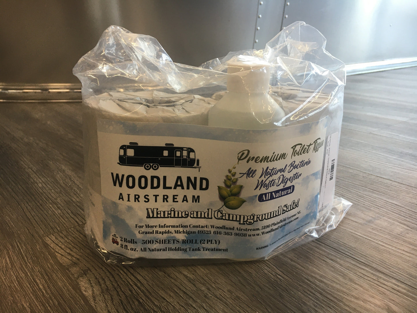 Woodland Airstream RP6 Weekender Pack - RV Toilet Tissue and Waste Tank Treatment